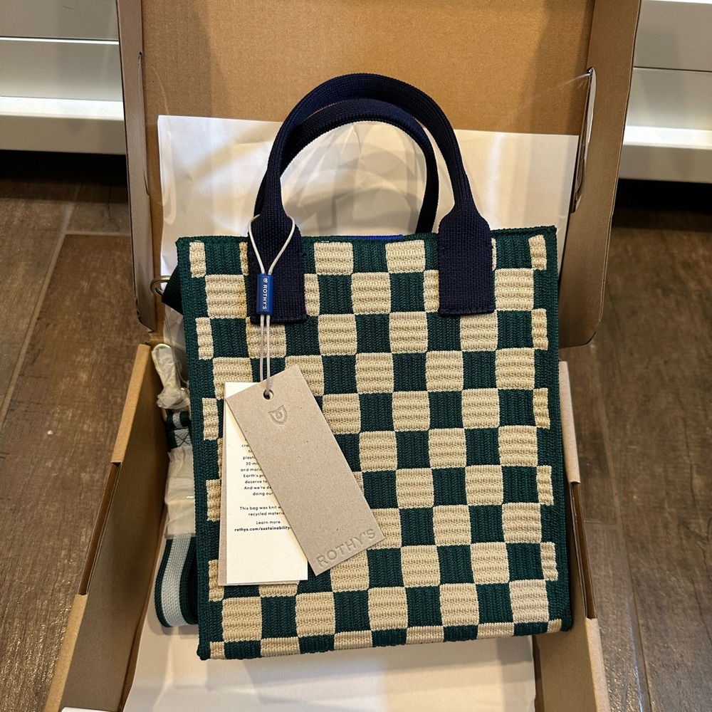 💚Rothy’s NYC Store Exclusive 💚
The Petite Classic Tote - Subway Tile